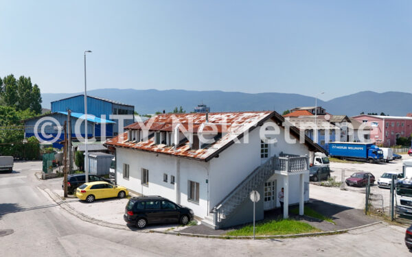 Halilovići, 300m2, dvije etaže, zemljište 556m2.