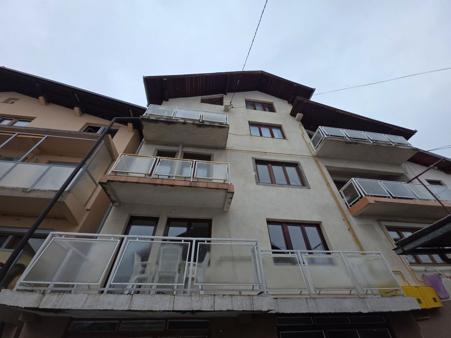 Koševo, Rušida Prgude, 62m2, trosoban, prizemlje, grijanje na struju, 250.000KM.