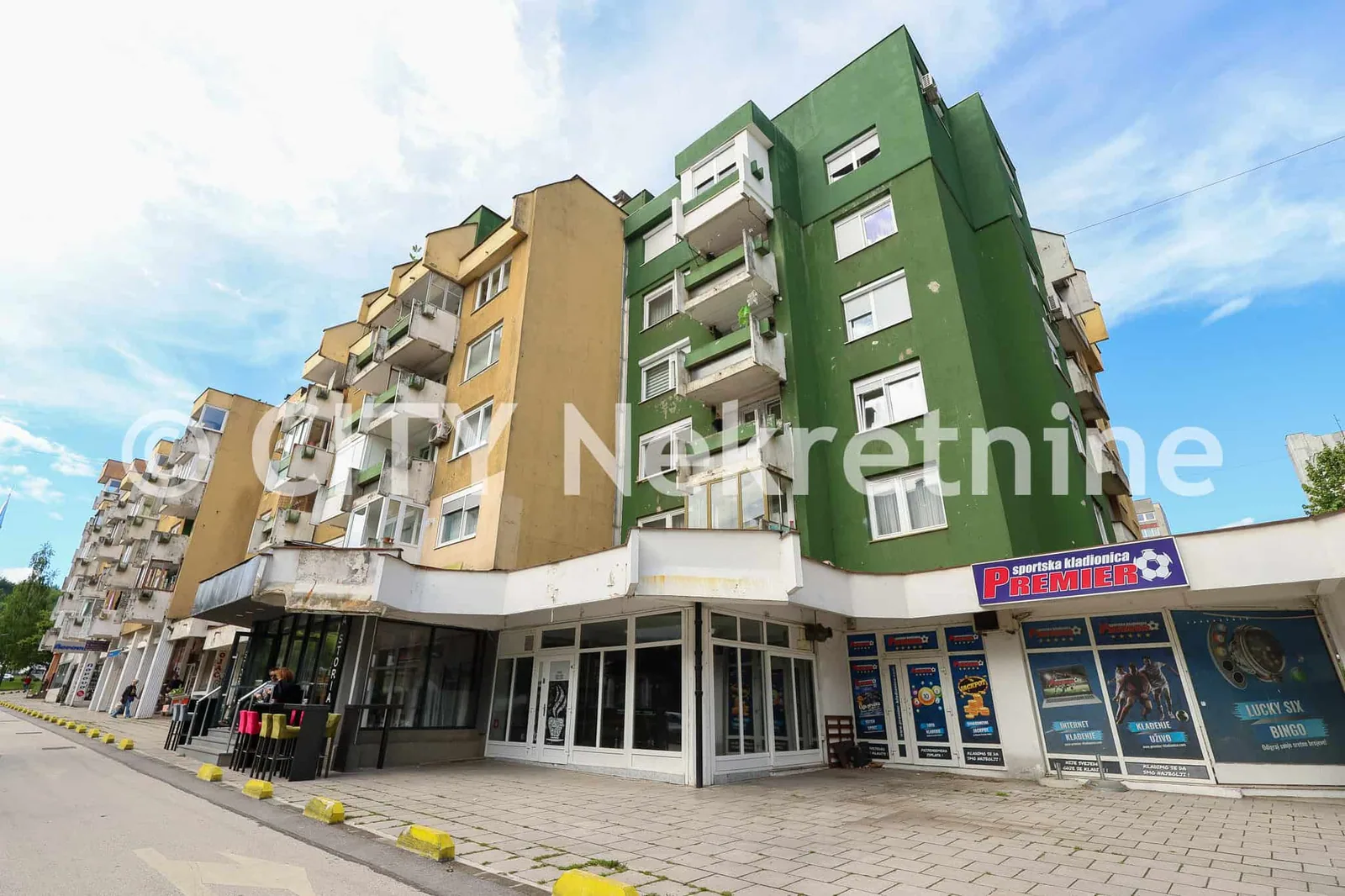 Alipašino, C faza, Trg nezavisnosti, 53m2, prizemlje.