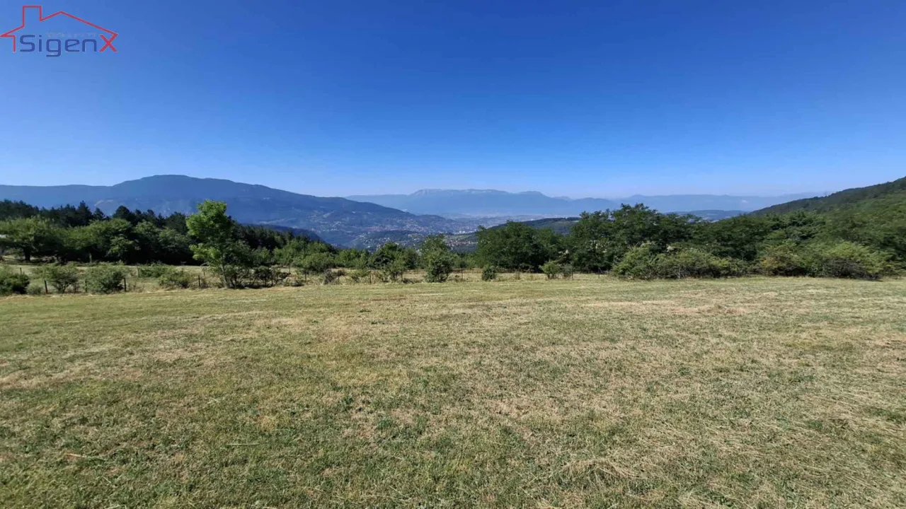 Stari Grad, Gornje Biosko, 16.000m2.
