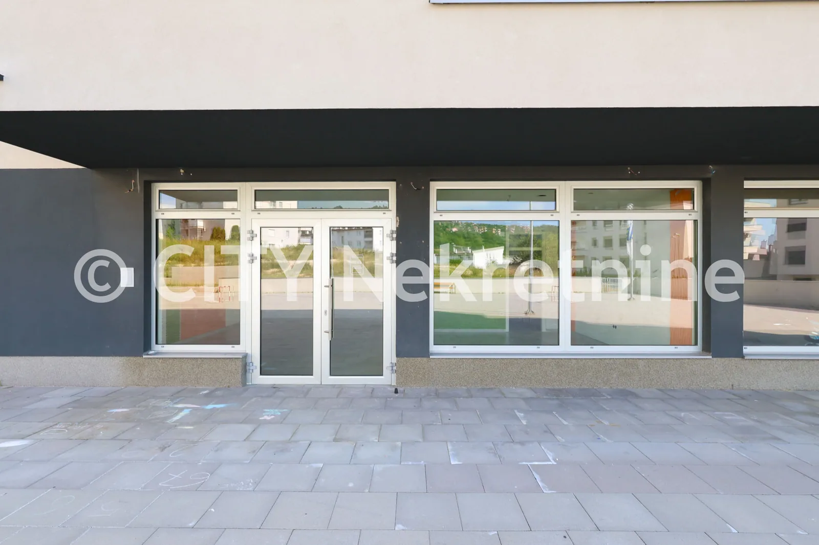 Poslovni prostor - Centar - Šip - 55 m2