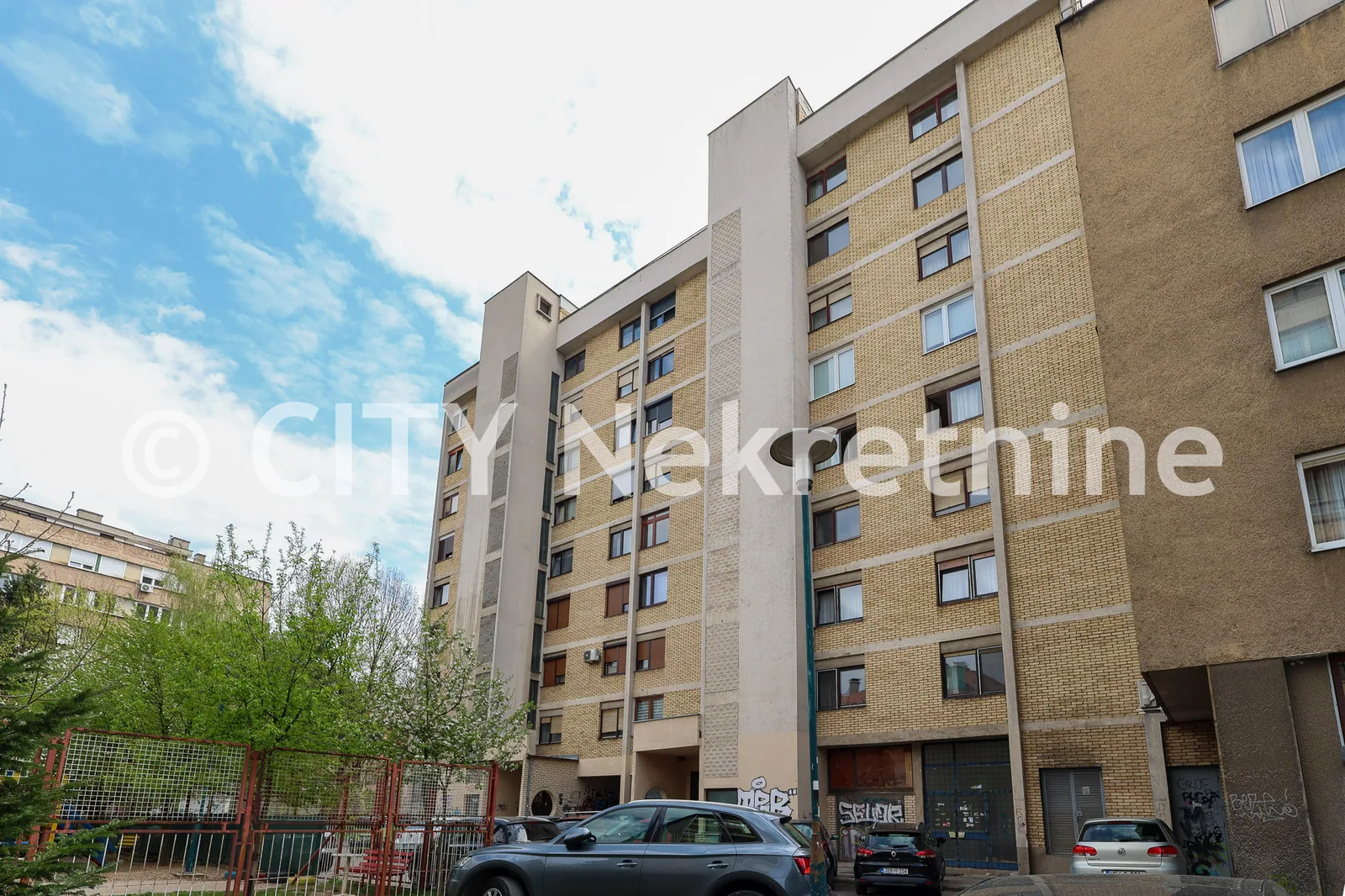Trosoban namješten stan - Novo Sarajevo - Grbavica - 70 m2