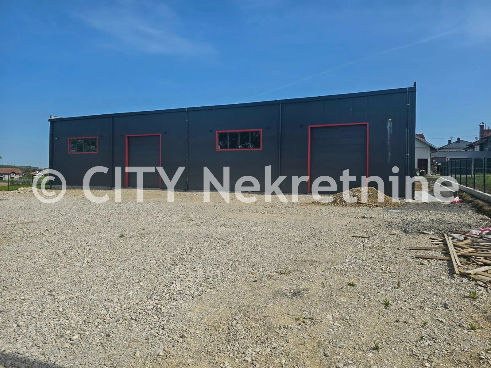 Poslovni objekat - Skladište - Srebrenik - Špionica - 396 m2