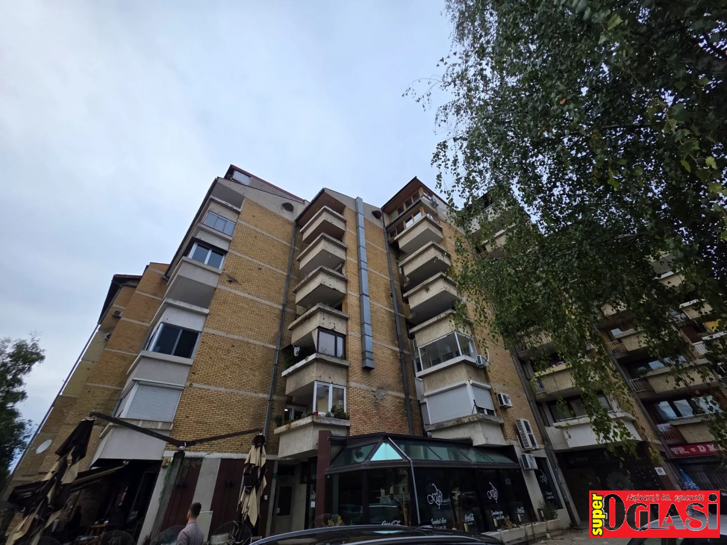 Trosoban stan  Dobrinja, 65 m2