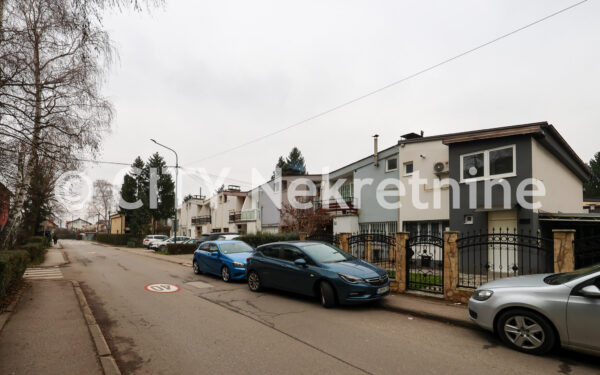 Ilidža, Pejton, Bosanskih gazija, 87m2, trosoban, dvoetažni, u nizu, dupleks.