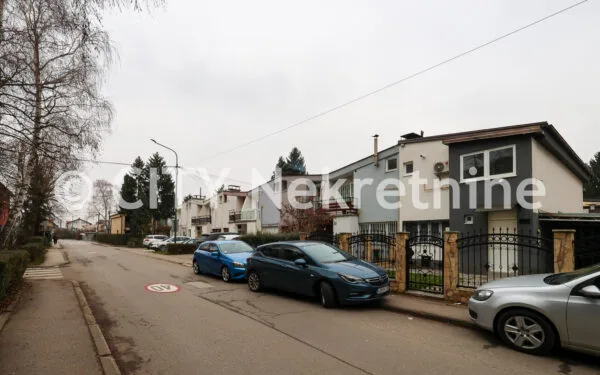 Ilidža, Pejton, Bosanskih gazija, 87m2, trosoban, dvoetažni, u nizu, dupleks.