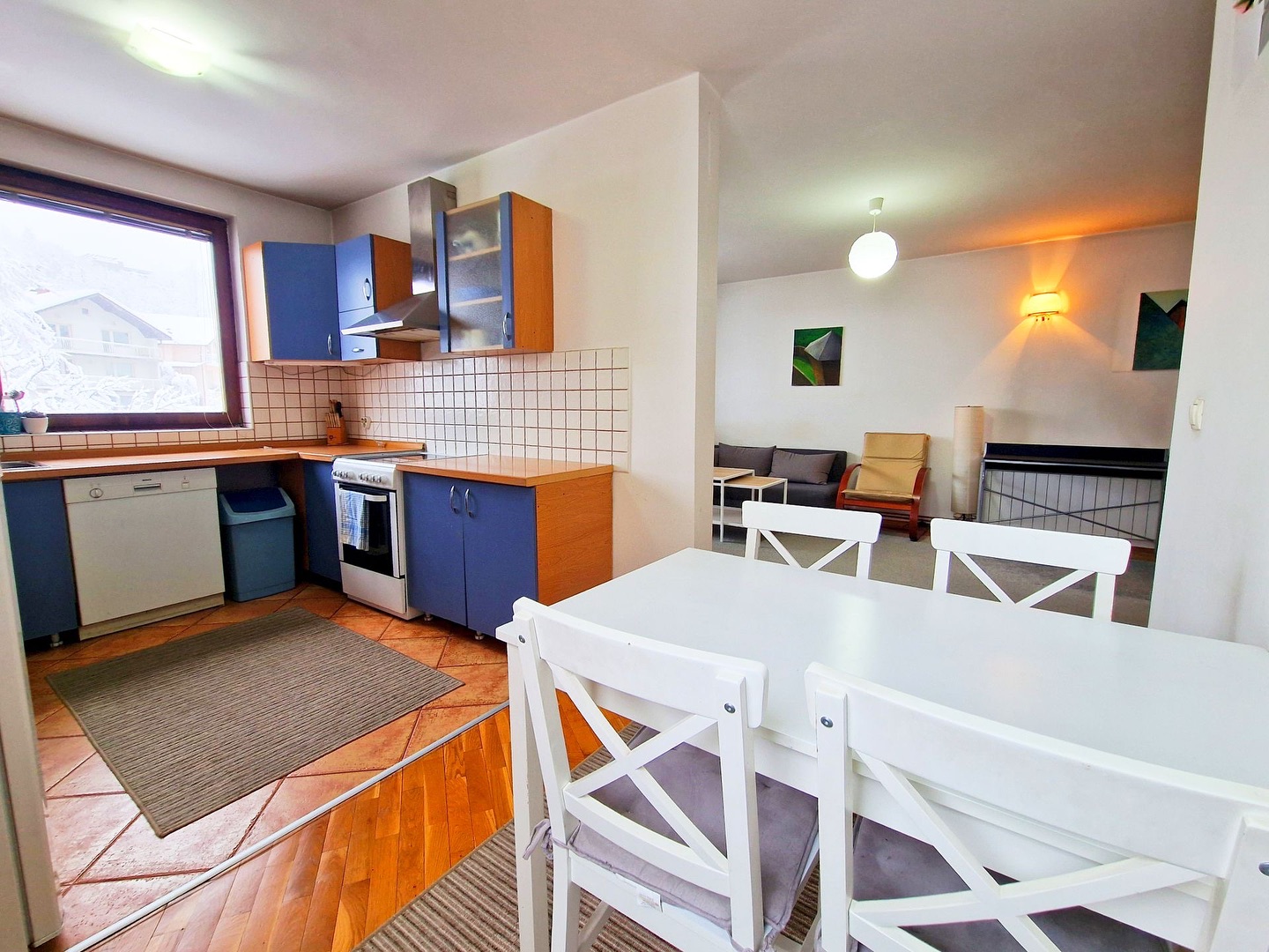 Vraca, Avde Smajlovića, 73m2, trosoban, IV sprat, balkon, etažno plinsko grijanje, blinda vrata, 278.000KM.