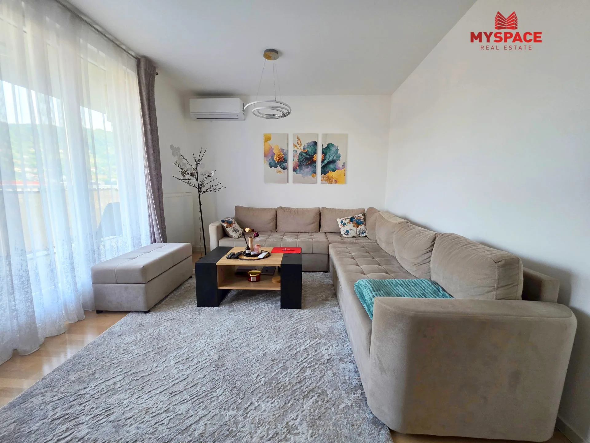 Vogošća, Rosulje, 75m2, visoko prizemlje, novogradnja, namješten, garaža, blinda, balkon, etažno plinsko grijanje, klima, 345.000KM.