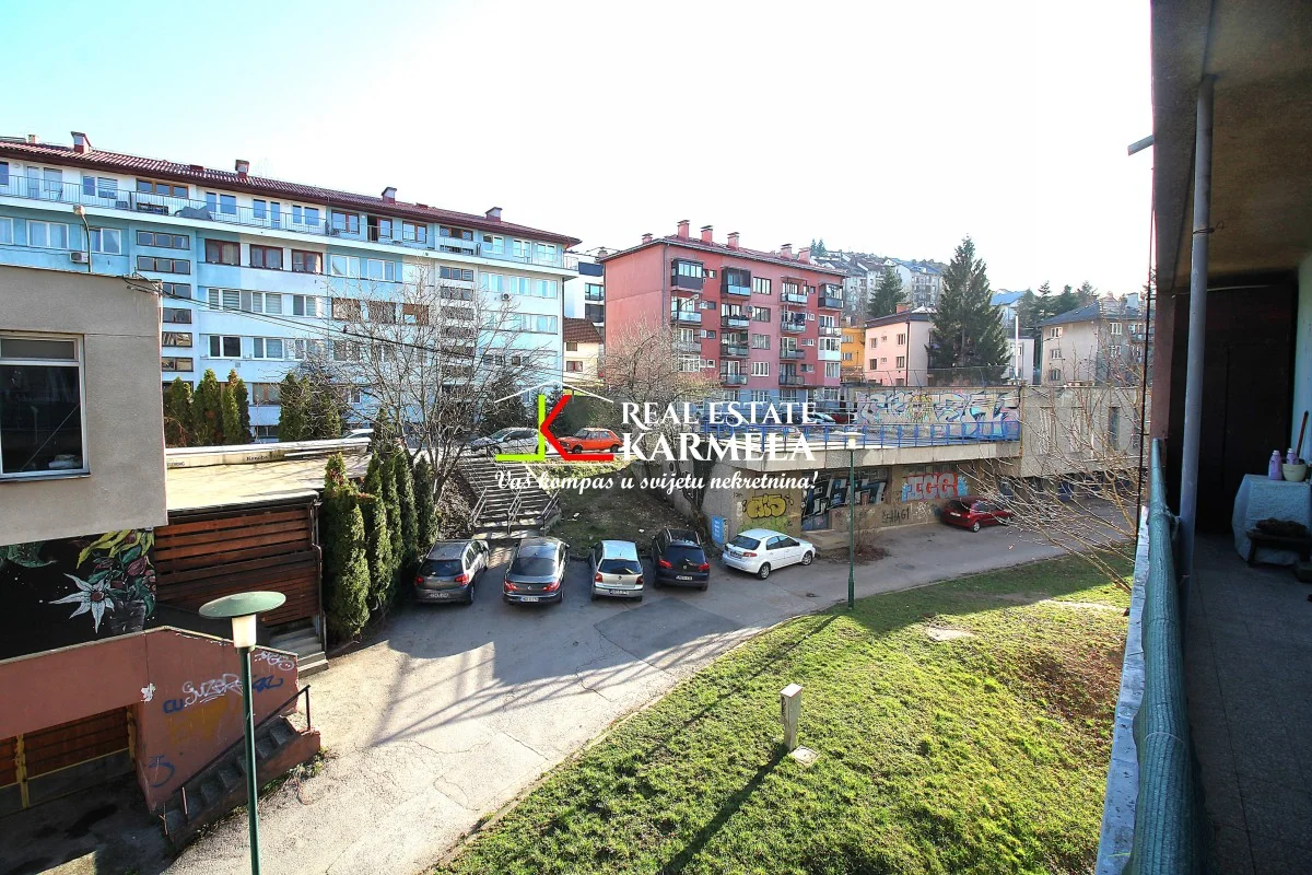 Kovačići, Zagrebačka, 85m2, trosoban, II sprat.