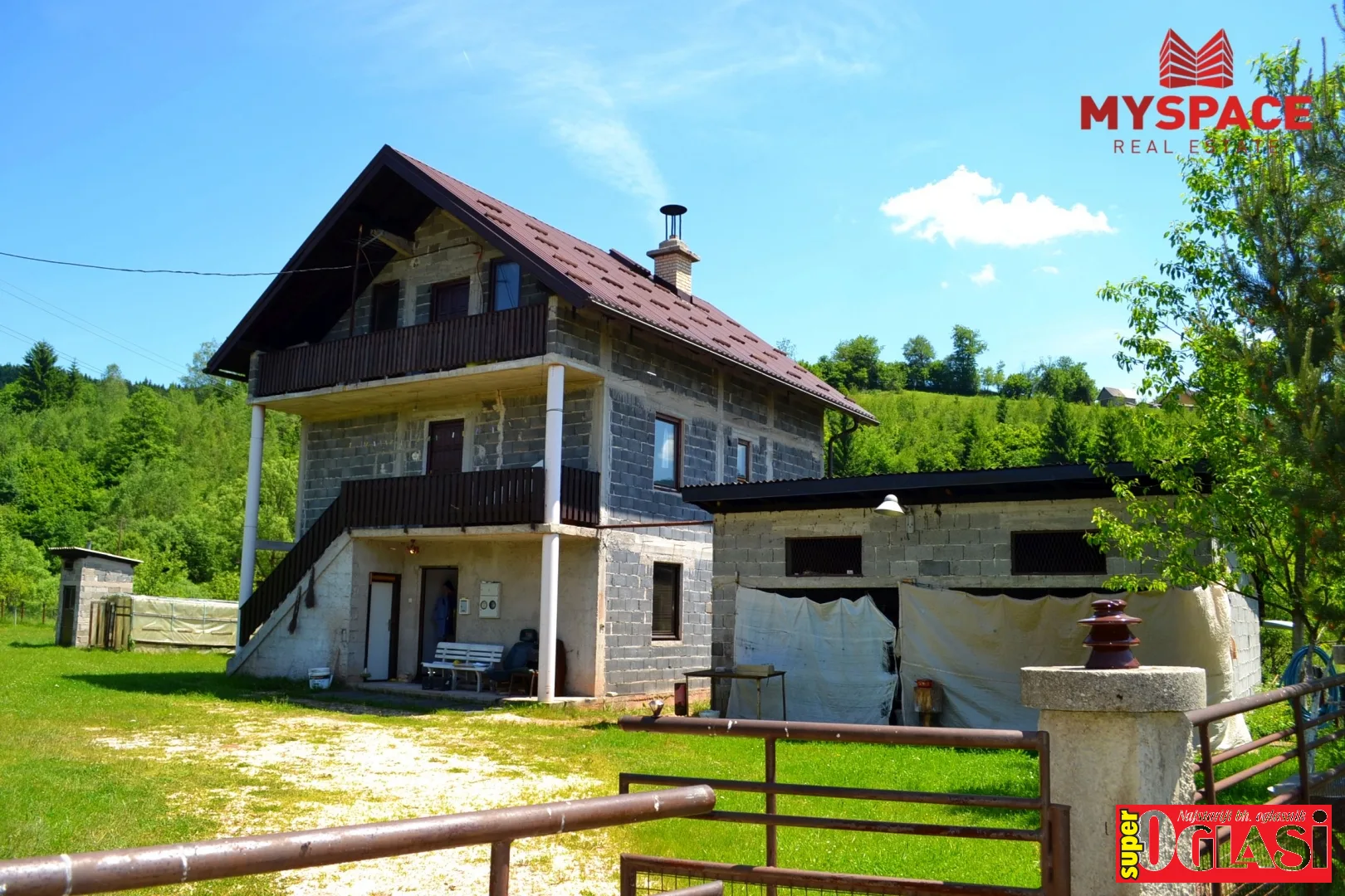 Kuća na tri etaže Pale, 240 m2