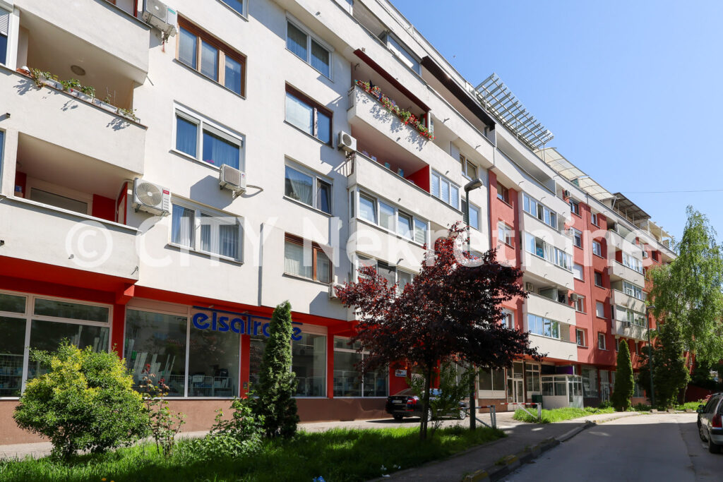 Kovačići, Emerika Bluma, 81m2, trosoban, I sprat, bez lifta.