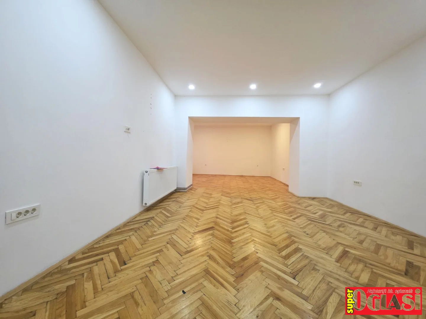 Četverosoban renoviran stan Centar, 83m2, stan, površina 83m2