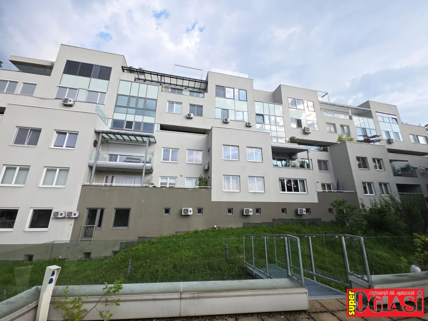 Stambeno-poslovni objekat Čobanija, 1313m2, stan, površina 1.313m2