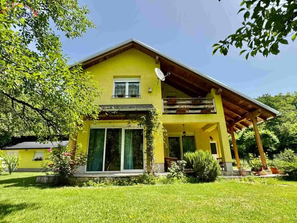 Boračko jezero, 99m2, pr+s, zemljište 1.883m2.