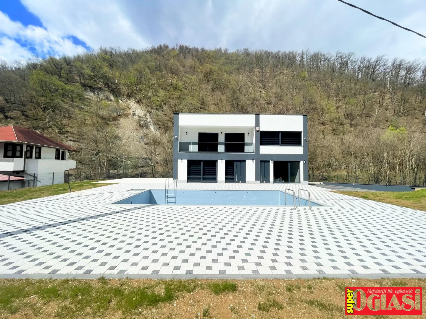 Namještena kuća sa bazenom Ilijaš, 1000m2, kuća, površina 1.000m2