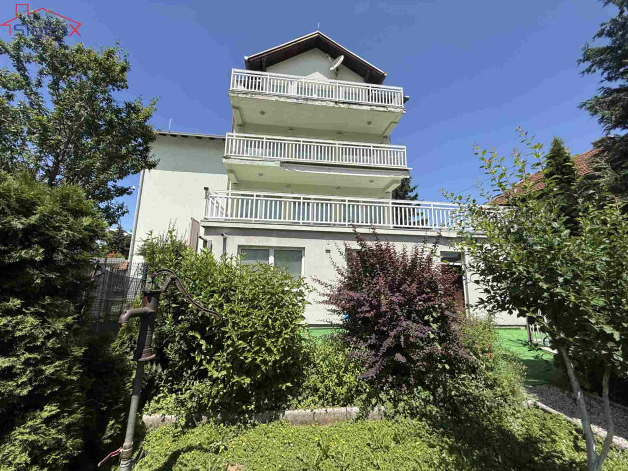 Otes, Fridriha Kacera, 521m2, 3 sprata, okućnica 300m2, poslovni prostor, garaža.