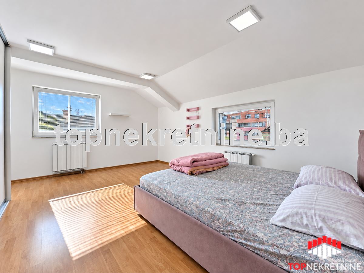Novi Grad, Ramiza Salčina, 56m2, dvosoban, II sprat, namješten, 2 balkona, parking mjesto.