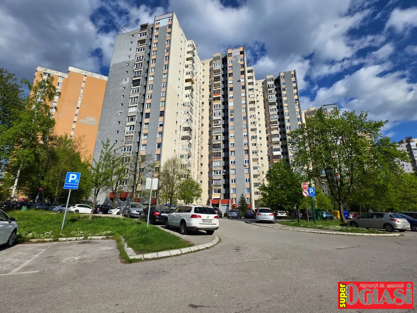 Trosoban stan Alipasino polje, 64 m2