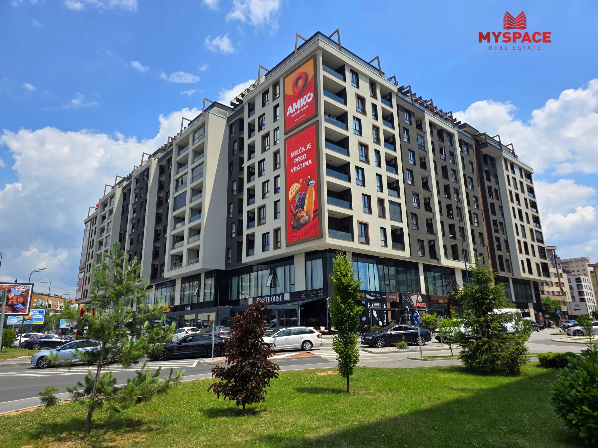 Bulevar, Džemala Bijedića, 43m2, dvosoban, VI sprat, novogradnja, namješten, centralno gradsko grijanje, klima, blinda, 289.000KM.