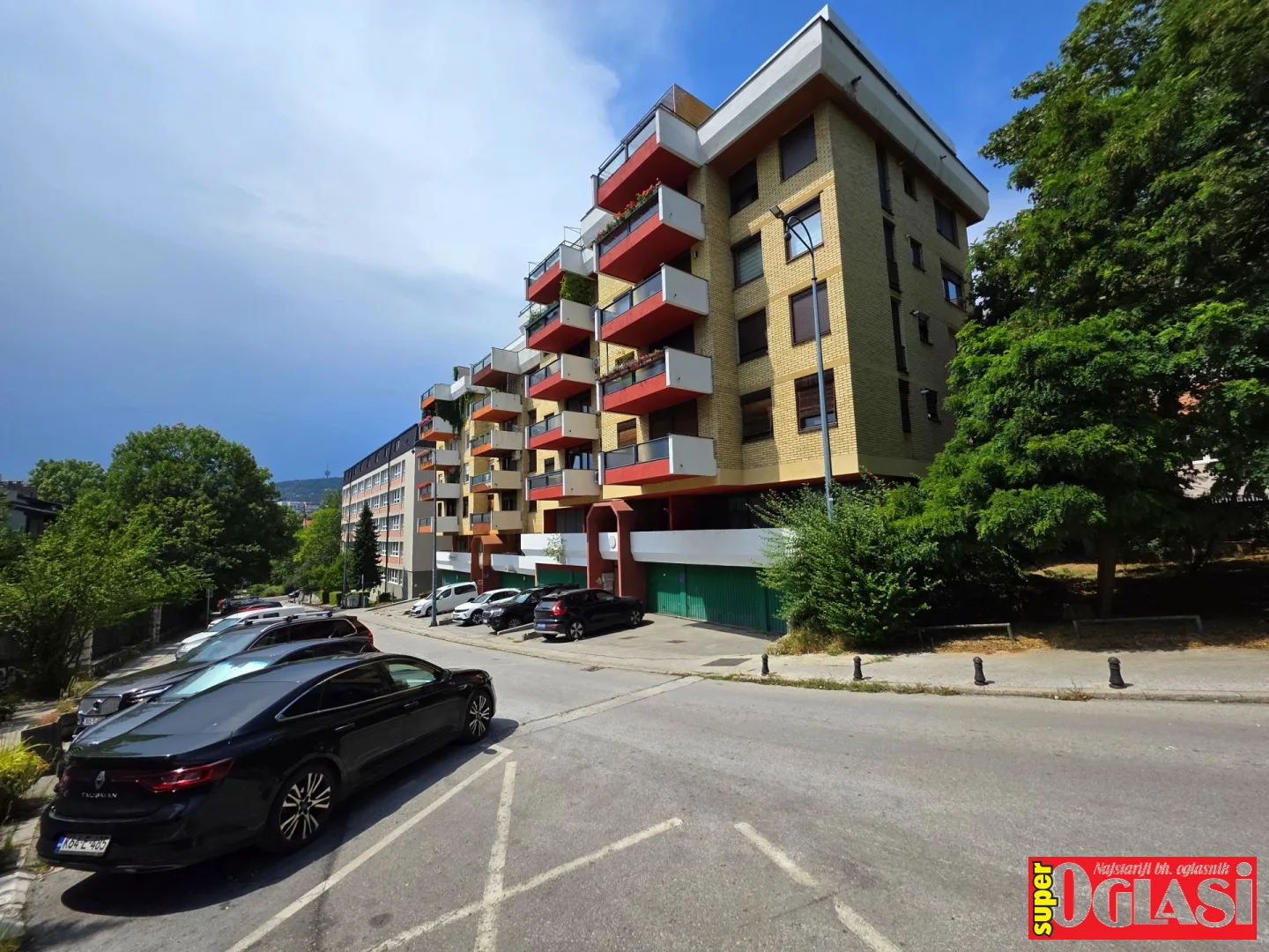 Četverosoban renoviran stan Koševo, 95 m2