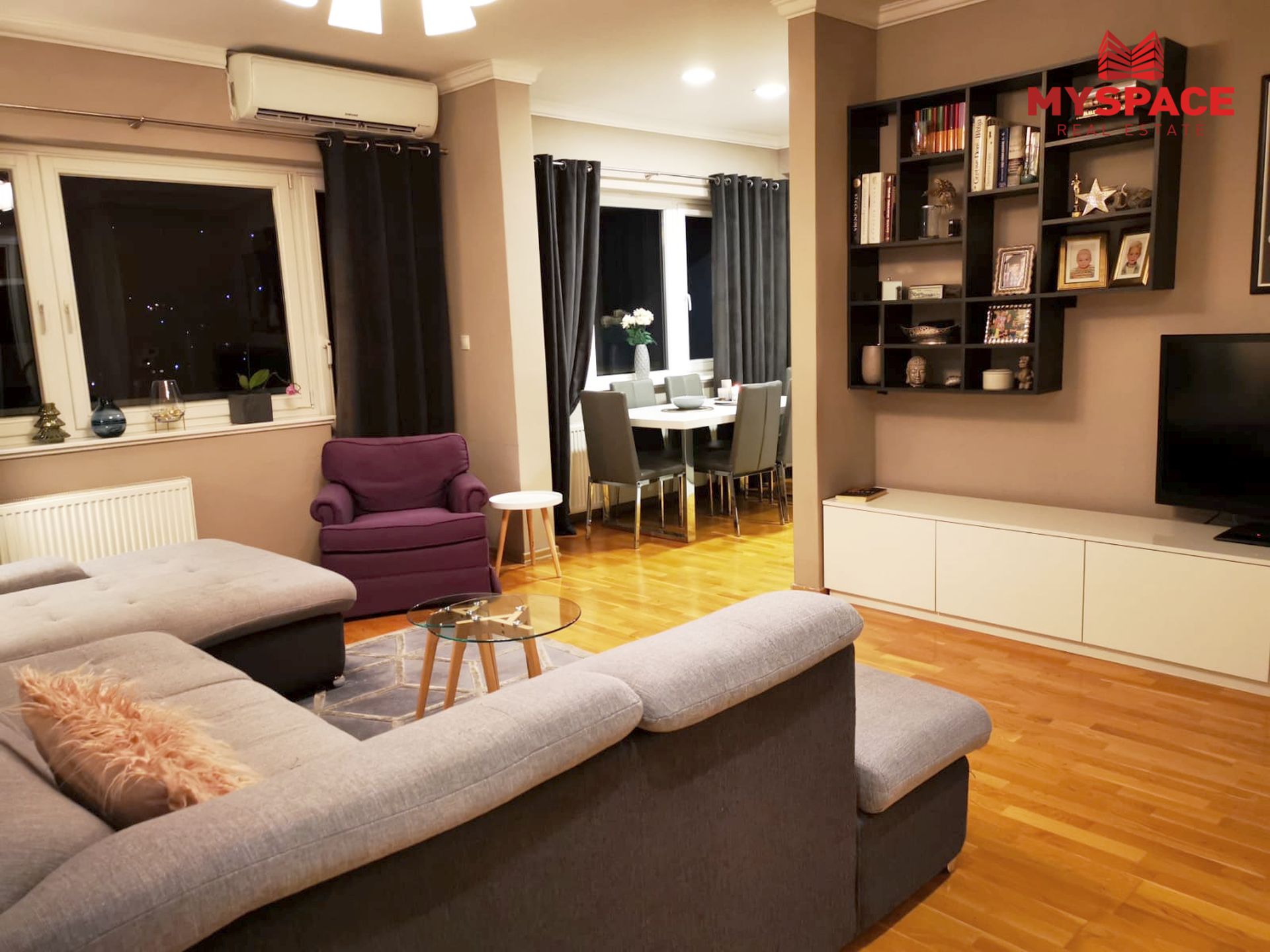 Vogošća, 24. juna, 103m2, penthouse, četverosoban, V sprat, novogradnja, 2 balkona (25m2), grijanje na plin, klima, garaža, 325.000KM.