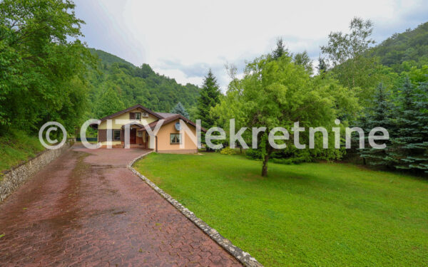 Ilijaš, Srednje, Ljubina, 129m2, zemljište 1.770m2.