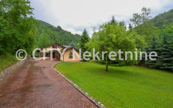 Ilijaš, Srednje, Ljubina, 129m2, zemljište 1.770m2.