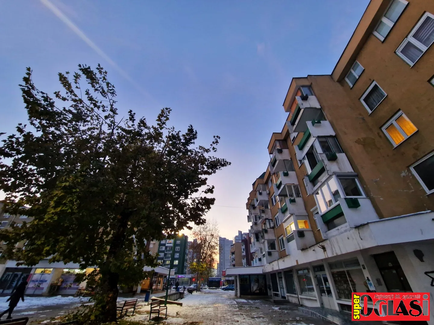 Trosoban renoviran stan na prodaju Alipašino polje, 72(77) m2