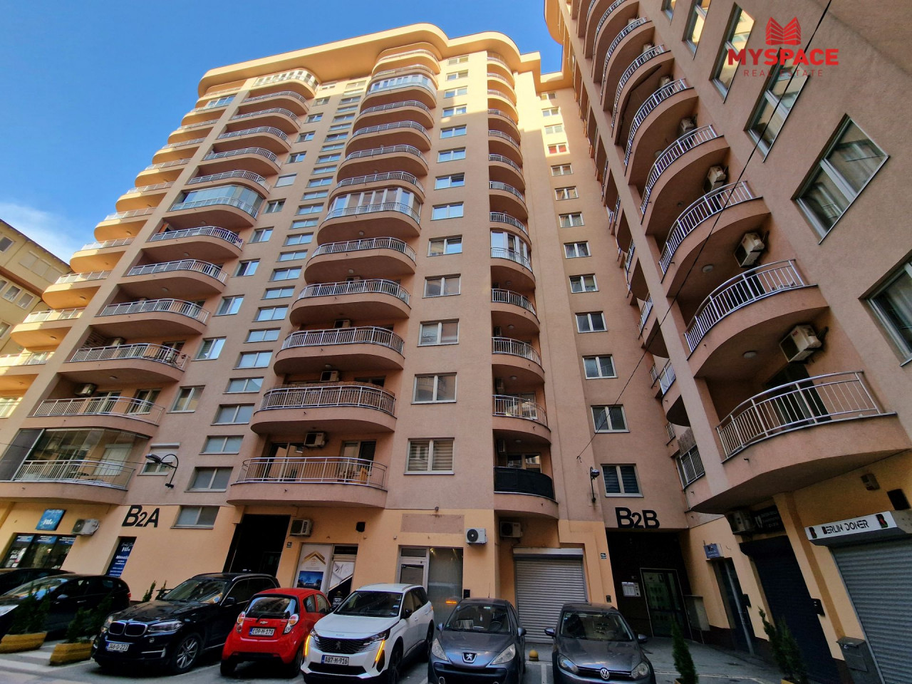 Stup, Stupska, 62m2, trosoban, IX sprat, novogradnja, namješten, centralno grijanje po potrošnji, klima, blinda, balkon, 220.000KM.