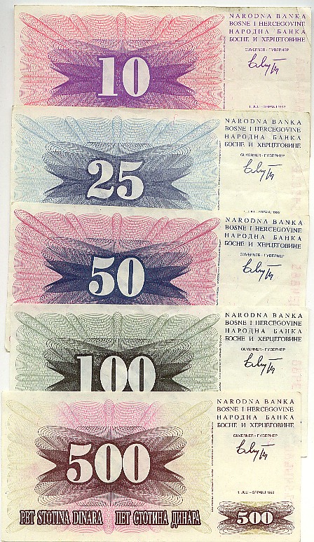 Komplet BH novčanica, 1992. godina, u apoenima 10, 25, 50, 100 i 500 dinara. Cijena 20KM.