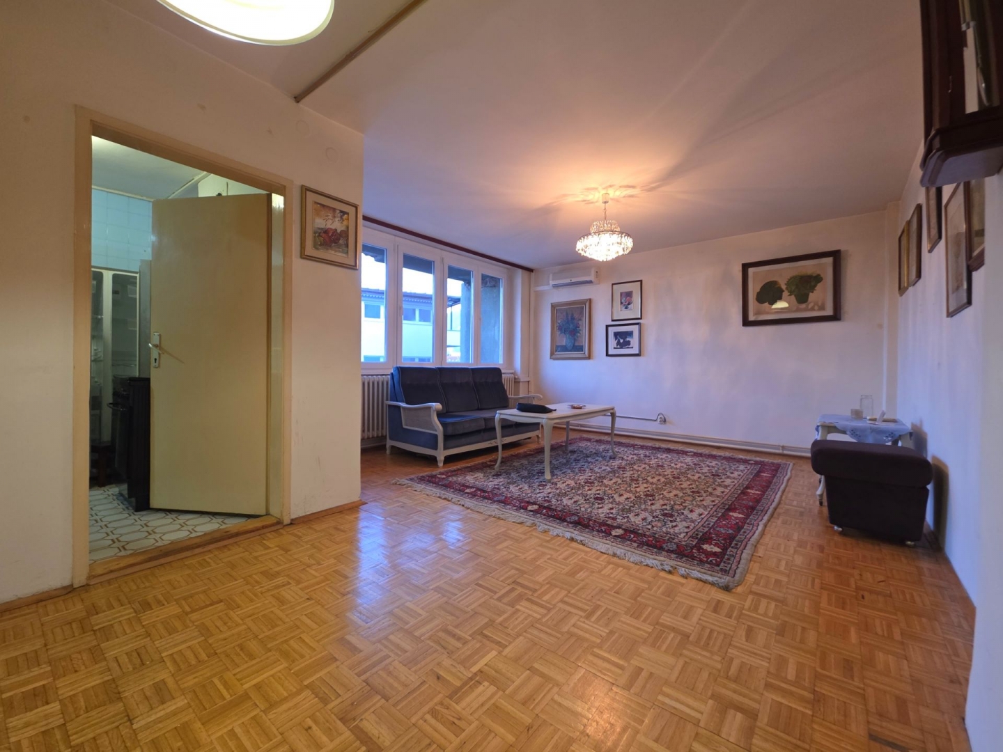 Marijin Dvor, Kranjčevićeva, 64m2, trosoban, IV sprat, etažno plinsko grijanje, bez lifta, 315.000KM.