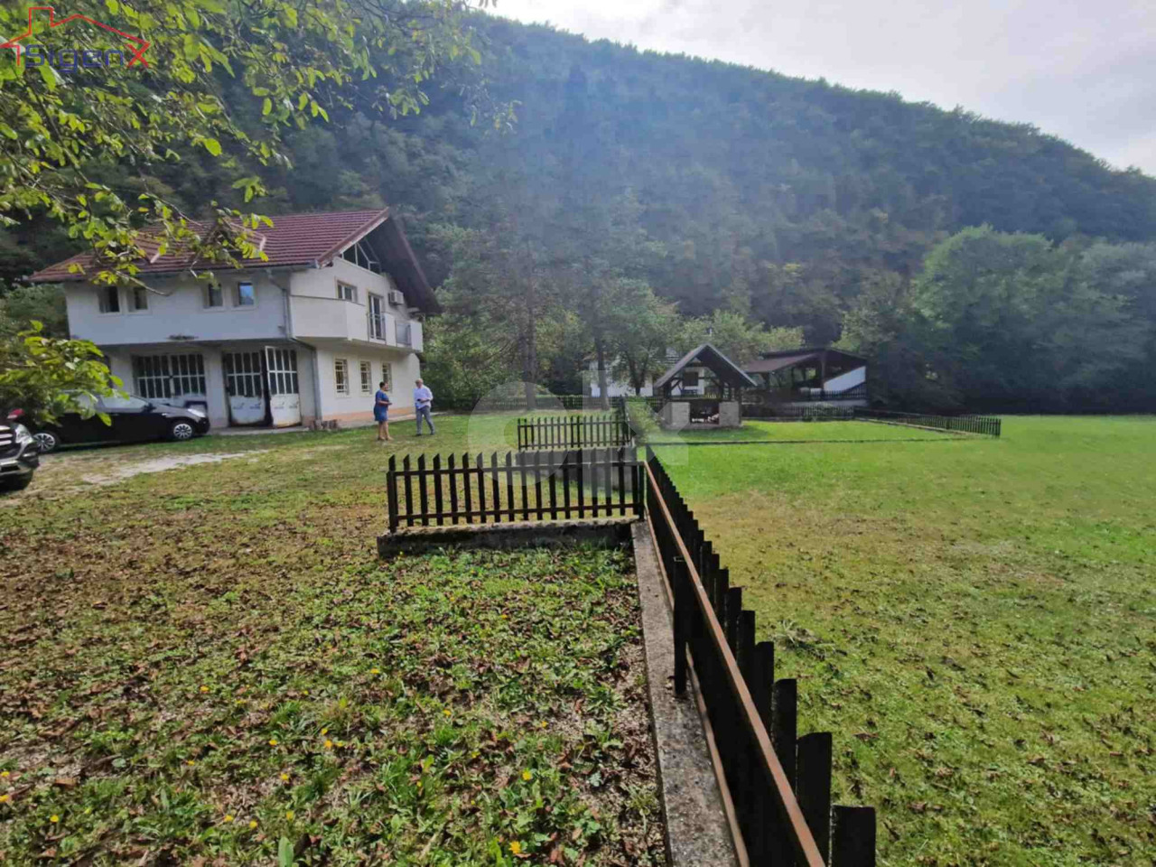 Semizovac, Ljubina, cca 100m2, pr+2s, zemljište 1.300m2.