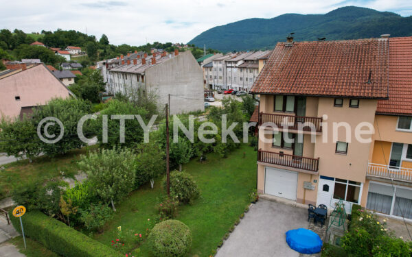 Hadžići, Novo naselje, 210m2, pr+2s+pk, zemljište 360m2.