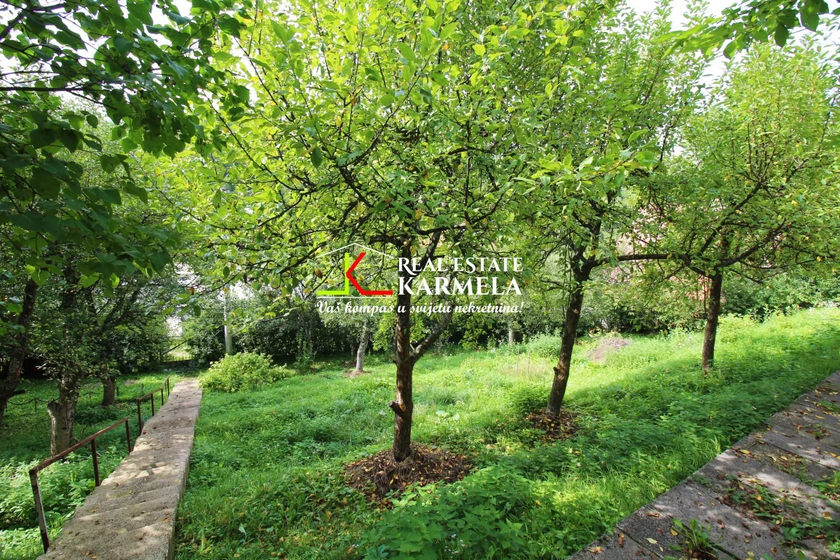 Hadžići, Ramići, okućnica 2.108m2.