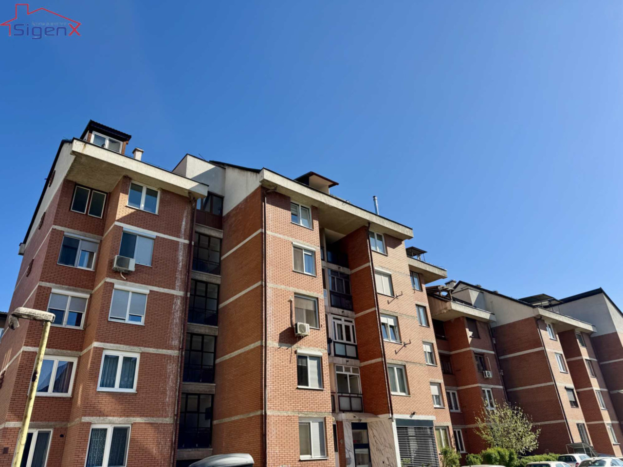 Zenica, Crkvice, 70m2, trosoban, IV sprat, bez lifta.