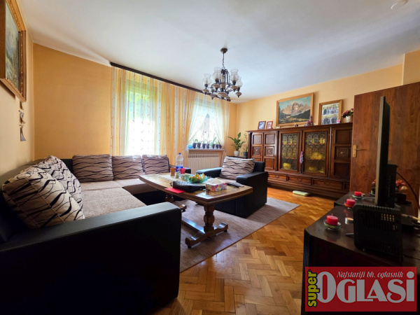 Vraca, Avde Smajlovića, 68m2, balkon 6m2, trosoban, visoko prizemlje, etažno plinsko grijanje, 299.000KM.