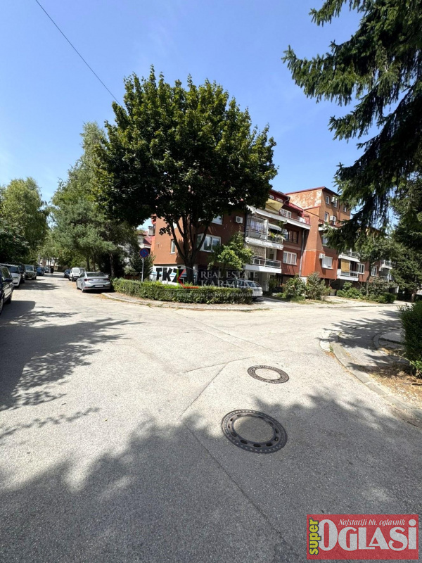 Dobrinja, Nadežde Petrović, 74.43m2, dvoiposoban, II sprat, sa garažom.