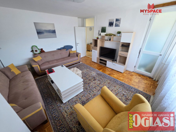 Alipašino, Nerkeza Smailagića, 52m2, dvosoban, XV sprat, renoviran, namješten, centralno gradsko grijanje, blinda, 298.500KM.