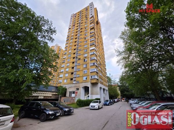 Grbavica, Behdžeta Mutevelića, 80m2, trosoban, IV sprat, polunamješten, centralno grijanje, klima, blinda vrata, PVC stolarija, 479.000KM.