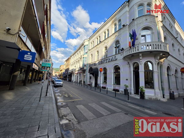 Centar, Zelenih beretki, 58m2, trosoban, III sprat, etažno plinsko grijanje, 330.000KM.