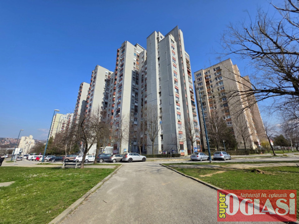 Alipašino, Bosanska, 27m2, garsonijera, VI sprat, centralno gradsko grijanje, 135.000KM.