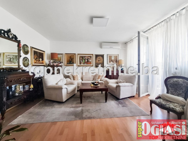 Dobrinja, Trg djece Dobrinje, 74m2, IV sprat, sa balkonom, dvostrano orijentisan.