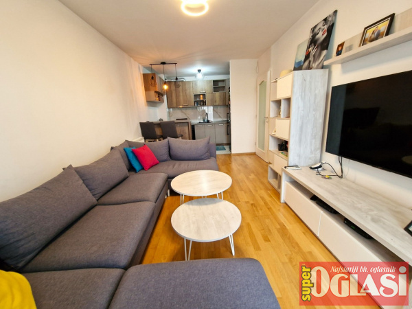 Miljacka, Džemala Bijedića, 56m2, XIV sprat, novogradnja, lift, balkon, namješten, centralno gradsko grijanje, garaža, 295.000KM.